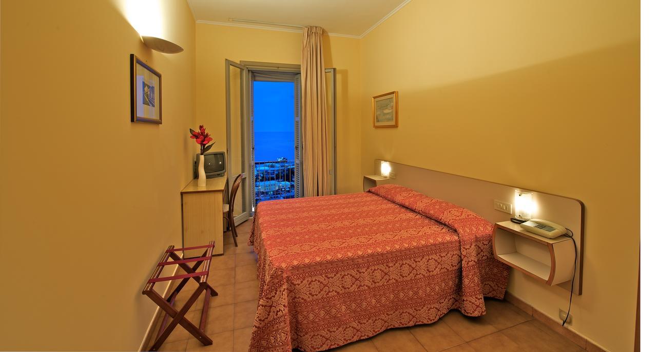Hotel Ideale Ortona Buitenkant foto